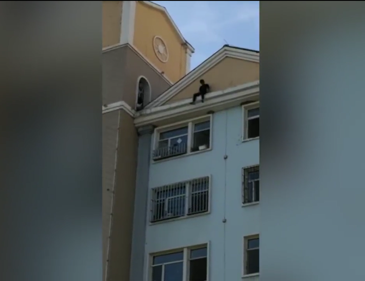 Bị bạn gái từ chối hẹn hò, thanh niên sau khi tự tử bất thành đã bị phạt giam - 3