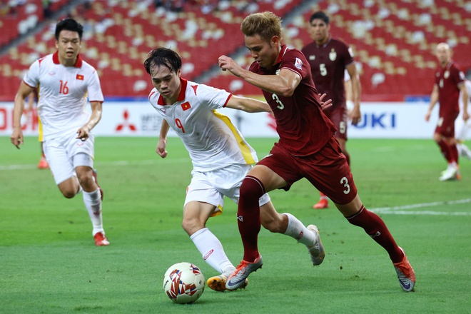 Kiatisak đau đầu về 7 cầu thủ HAGL trên tuyển Việt Nam - 1