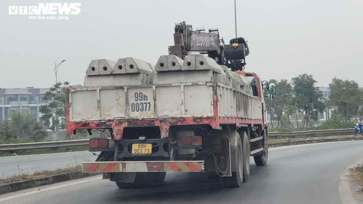 Ảnh: Hãi hùng những chiếc xe chở 'tử thần' diễu phố - 8