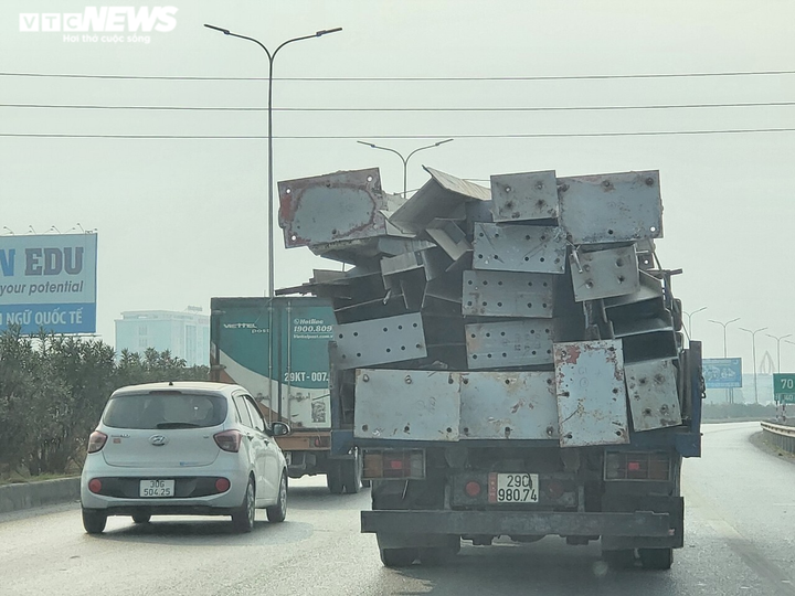 Ảnh: Hãi hùng những chiếc xe chở 'tử thần' diễu phố - 9