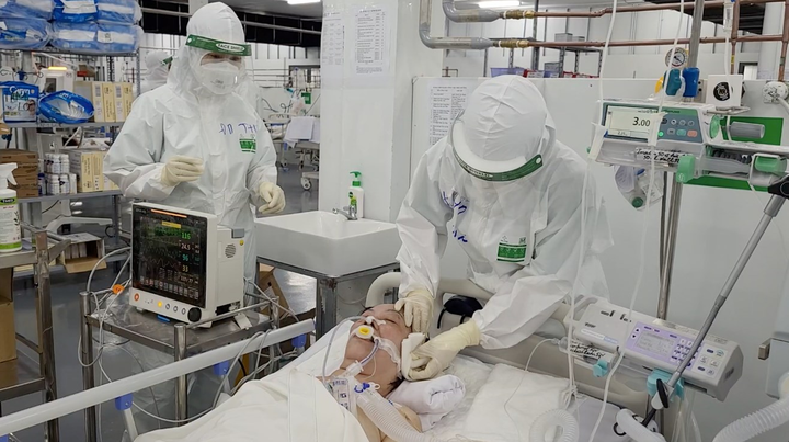 F0 tăng chóng mặt, Hà Nội đang làm gì để tránh 'vỡ trận'? - 2