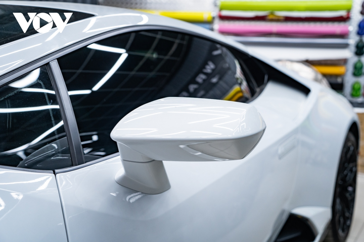 Lamborghini Huracan EVO RWD độc nhất Việt Nam, giá hơn 20 tỷ đồng - 12