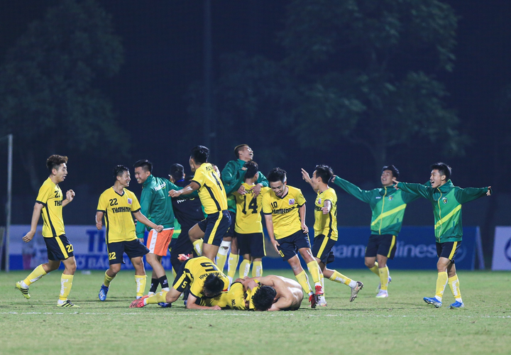 Ghi bàn phút bù giờ, Học viện Nutifood vô địch U21 Quốc gia 2021 - 3