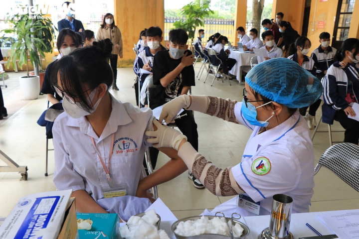 Bắc Ninh kêu gọi cán bộ, nhân viên y tế nghỉ hưu tham gia chống dịch - 1