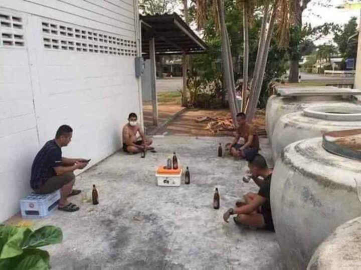 Ngắm muôn kiểu ăn uống dịp lễ cười ra nước mắt của dân mạng, hội FA là đỉnh nhất - 5