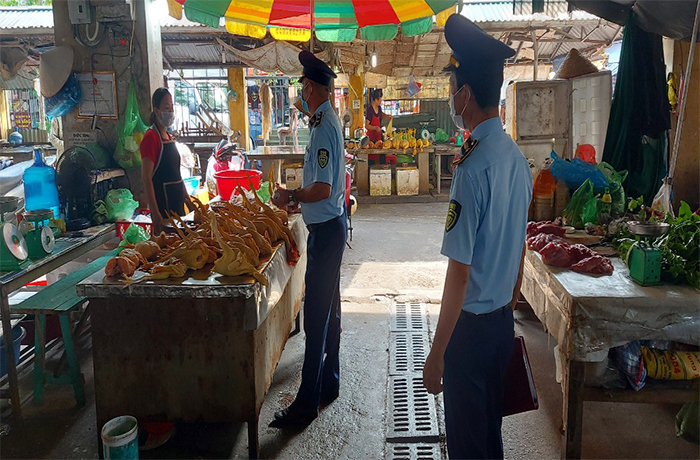 Quyết liệt cuộc chiến chống hàng giả, hàng không rõ nguồn gốc - 1