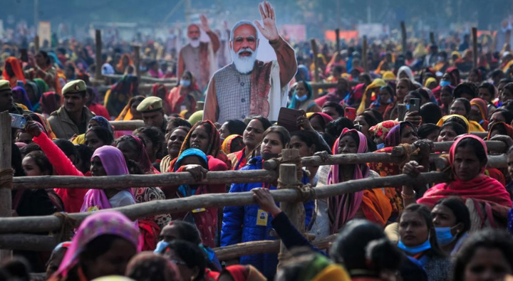 Dân Ấn Độ tràn về các khu chợ, điểm du lịch bất chấp Omicron - 2