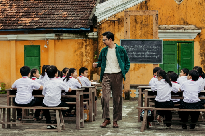 Đen Vâu một mình đóng 5 vai trong 'Mang tiền về cho mẹ' - 1