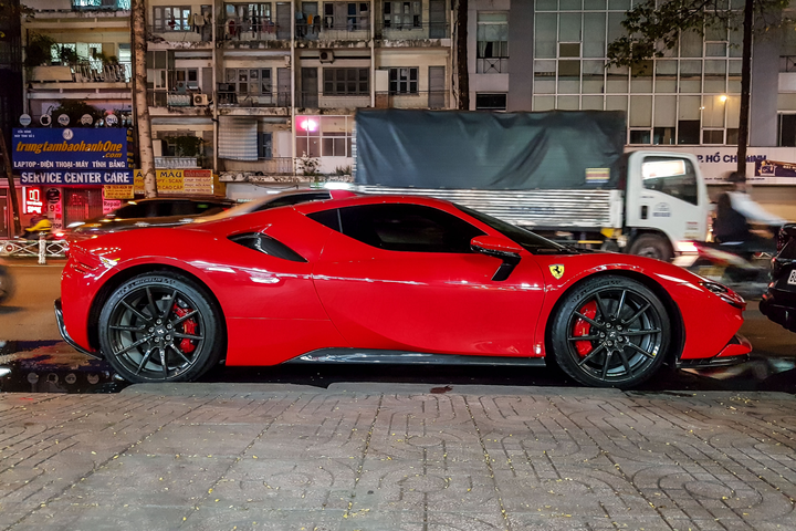 Loạt siêu xe đắt giá nhất được nhập về Việt Nam ảnh 19 Những siêu xe đắt tiền nhất được nhập về Việt Nam năm 2021 - 19