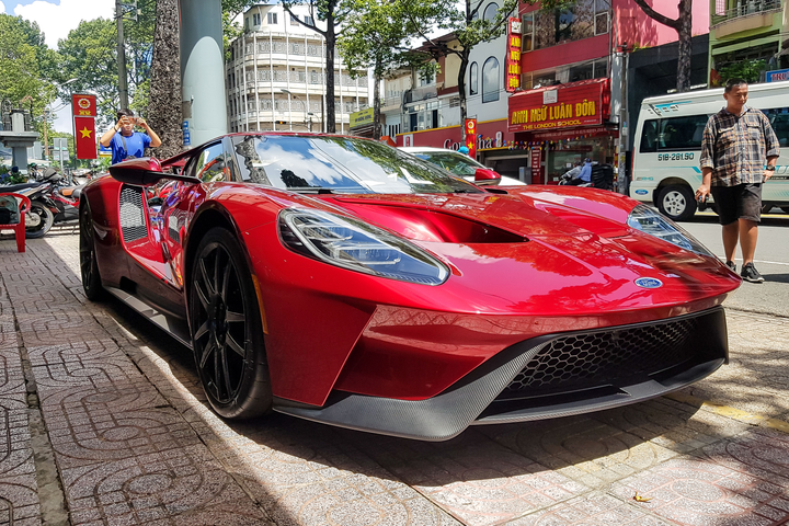 Loạt siêu xe đắt giá nhất được nhập về Việt Nam ảnh 10 Những siêu xe đắt tiền nhất được nhập về Việt Nam năm 2021 - 10