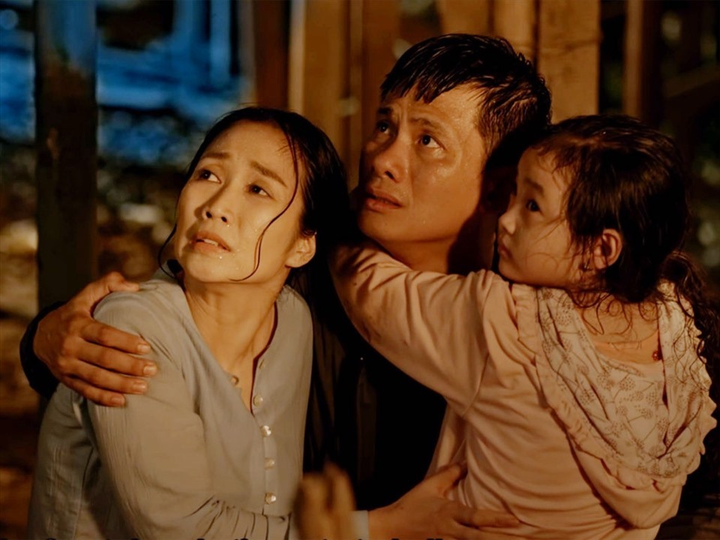 4 siêu phẩm phim Việt có doanh thu cao ngất bất chấp COVID-19 - 4