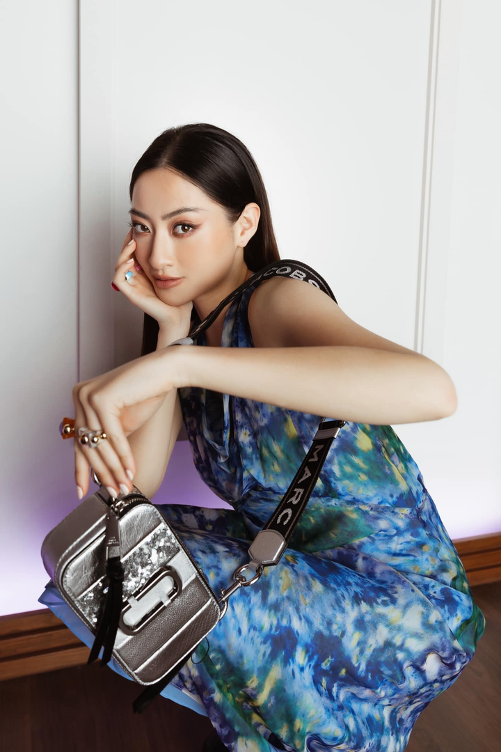 Vẻ đẹp trong veo vừa ngây thơ vừa gợi cảm của Hoa hậu Lương Thùy Linh - 8