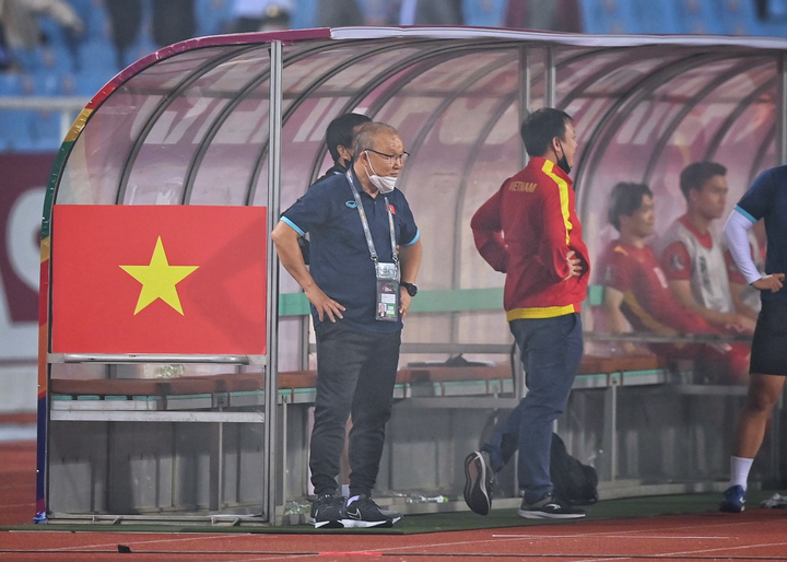 Hàng loạt tuyển thủ Việt Nam xuống phong độ do đâu? - 2