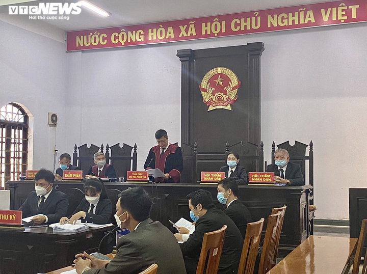 'Trùm' xăng giả Trịnh Sướng lĩnh án 12 năm tù - 4