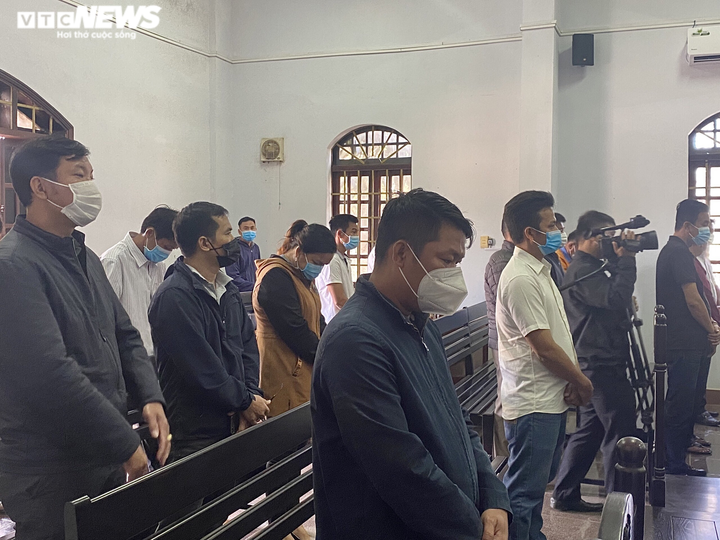 'Trùm' xăng giả Trịnh Sướng lĩnh án 12 năm tù - 10