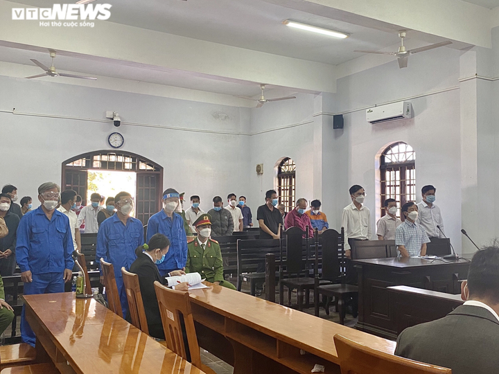 'Trùm' xăng giả Trịnh Sướng lĩnh án 12 năm tù - 1