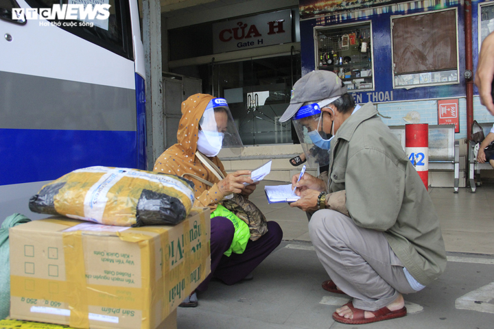 Bến xe Miền Đông không còn cảnh chen chúc trong ngày cuối năm - 3
