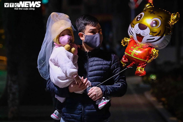 Trực tiếp: Lễ đón năm mới 2022 trên cả nước - 23