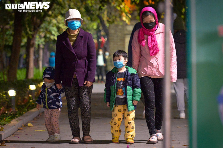 Trực tiếp: Lễ đón năm mới 2022 trên cả nước - 37