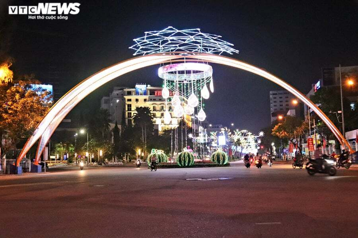 Trực tiếp: Lễ đón năm mới 2022 trên cả nước - 57