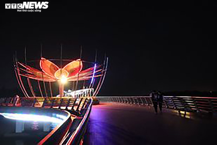 Trực tiếp: Lễ đón năm mới 2022 trên cả nước - 59