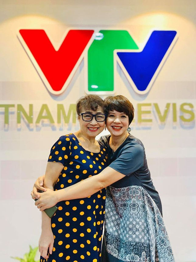 Cuộc sống an yên tuổi 73 của 'giọng đọc huyền thoại' NSƯT Kim Tiến - 8