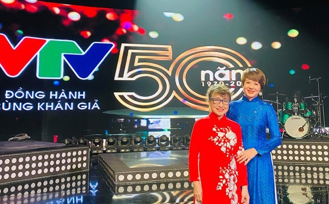 Cuộc sống an yên tuổi 73 của 'giọng đọc huyền thoại' NSƯT Kim Tiến - 6