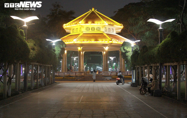 Trực tiếp: Lễ đón năm mới 2022 trên cả nước - 27