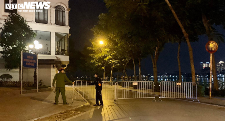 Trực tiếp: Lễ đón năm mới 2022 trên cả nước - 24