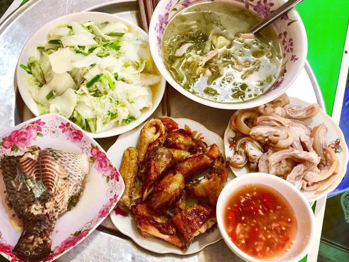 Cô gái suốt ngày bị bố mẹ ‘cấm’ lấy chồng, nhìn vào bữa cơm là hiểu lý do - 6