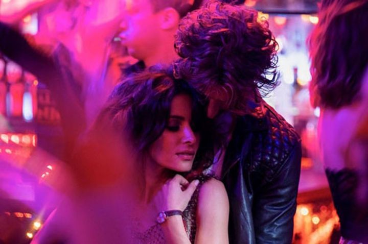 Phim trực tuyến: Trong nước quản ngặt, của nước ngoài thoải mái chiếu phim cấm - 2