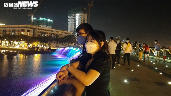 Trực tiếp: Lễ đón năm mới 2022 trên cả nước - 20