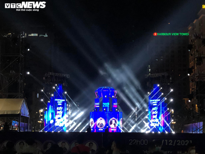 Trực tiếp: Lễ đón năm mới 2022 trên cả nước - 31