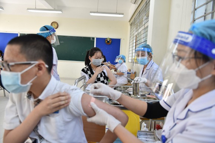 Bộ Y tế được cấp phép nhập khẩu vaccine khẩn cấp, không cần thủ tục phê duyệt - 1