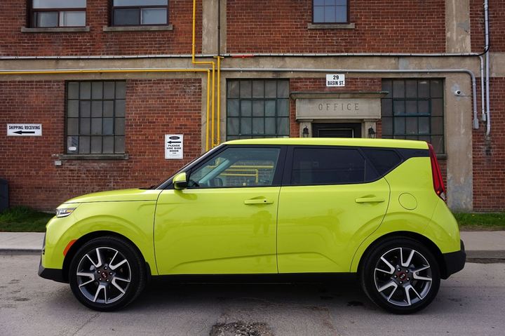 10 mẫu xe thiết kế hình hộp còn bán trên thị trường - 9