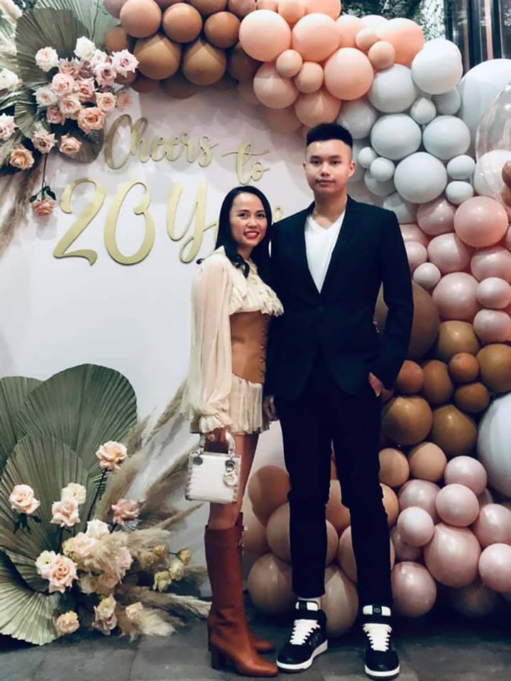 Hôn nhân viên mãn của MC Hoa Thanh Tùng - 9