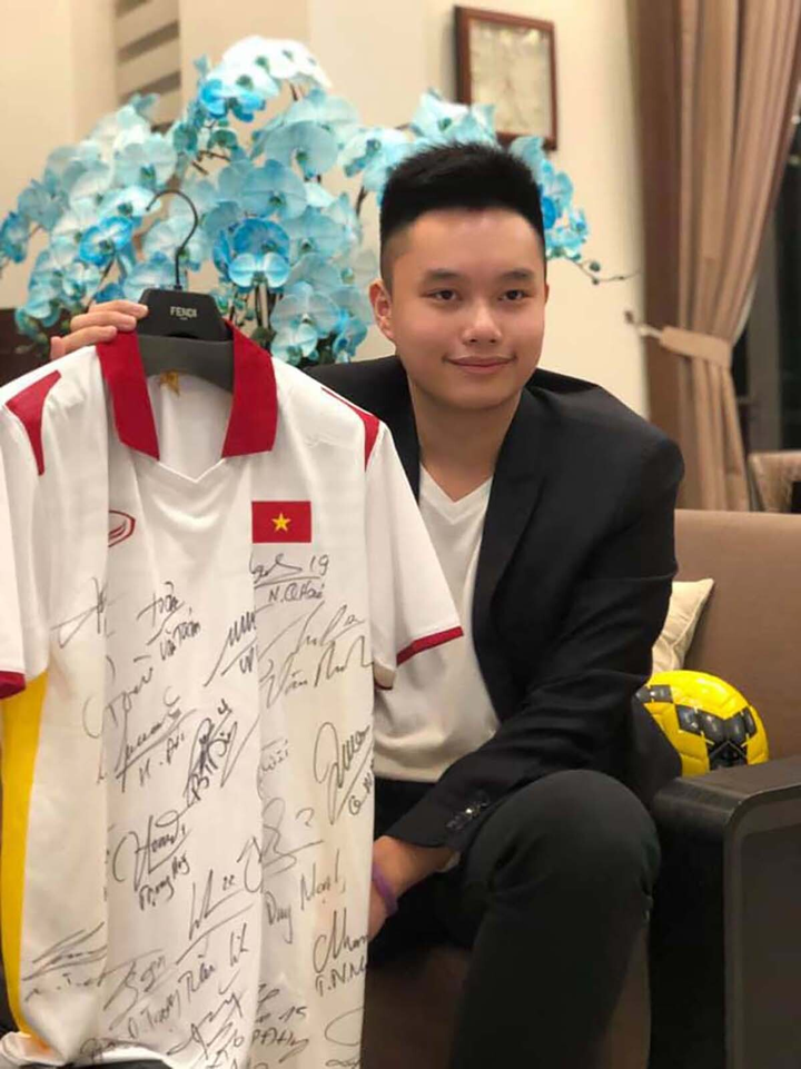 Hôn nhân viên mãn của MC Hoa Thanh Tùng - 11