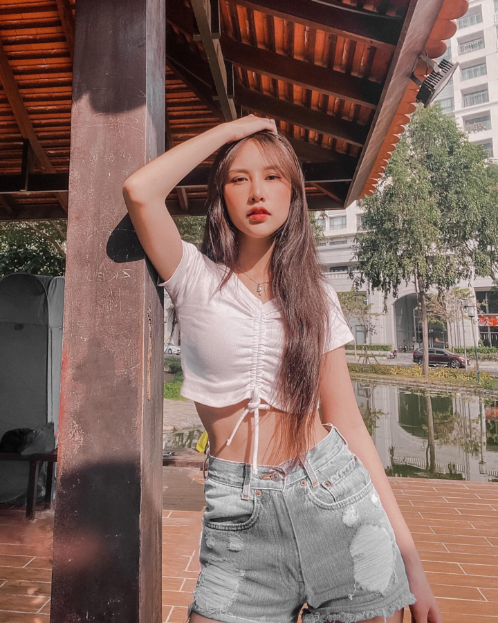 Con gái út xinh đẹp của NSND Trần Nhượng - 9