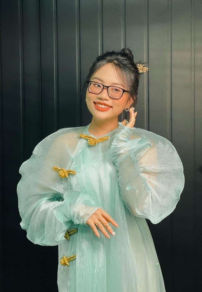 Phương Mỹ Chi: 'Tôi từng nghĩ quẩn vì những điều tiếng quá khứ' Vẻ ngoài khó nhận ra của Phương Mỹ Chi sau những miệt thị ngoại hình - 9