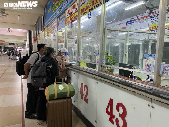 Ảnh: Cửa ngõ TP.HCM thông thoáng sau kỳ nghỉ lễ - 6