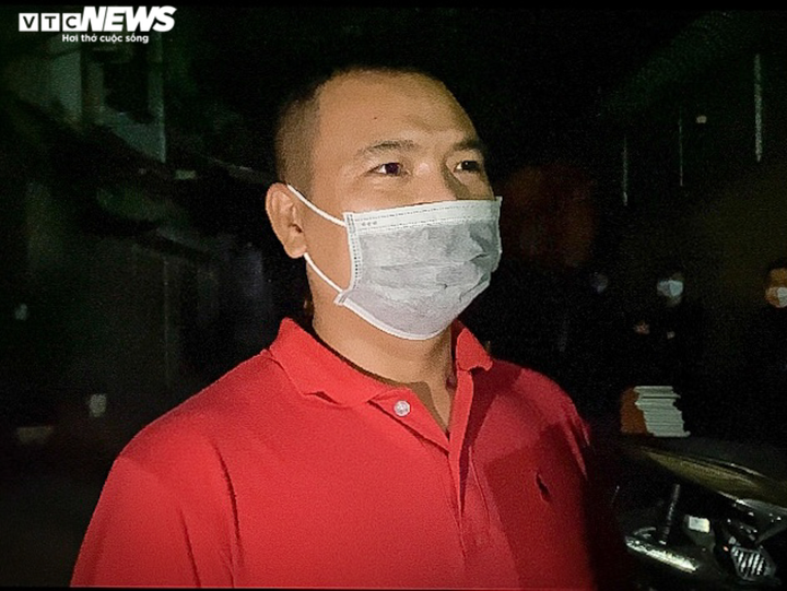 Ảnh: Giữa đêm đưa thi thể 2 nạn nhân vụ nổ lớn ở Hà Nội ra ngoài - 5