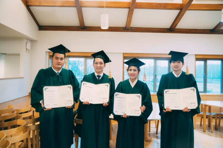 4 năm 'kẹt' ở Nhật không thể về quê ăn Tết, vợ chồng son phải nhận họ online - 4