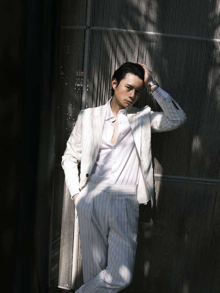 Tình trẻ của Trương Ngọc Ánh khoe cơ bụng 6 múi trong bộ ảnh mới - 8