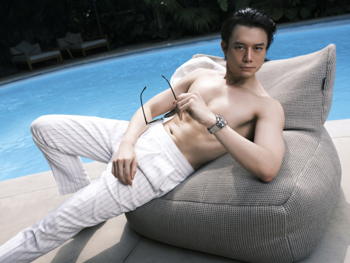 Tình trẻ của Trương Ngọc Ánh khoe cơ bụng 6 múi trong bộ ảnh mới - 4