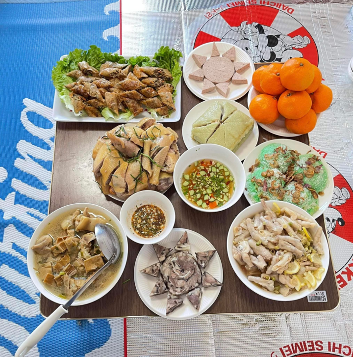 4 năm 'kẹt' ở Nhật không thể về quê ăn Tết, vợ chồng son phải nhận họ online - 2