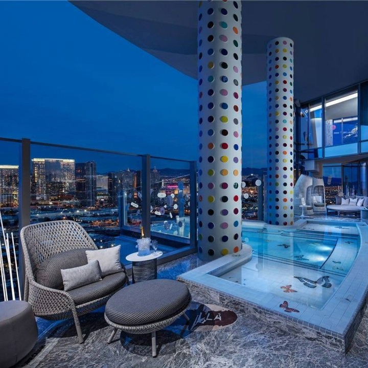 Những phòng khách sạn siêu xa xỉ được 'thèm khát' nhất thế giới - 8