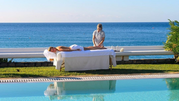 Những phòng khách sạn siêu xa xỉ được 'thèm khát' nhất thế giới - 5