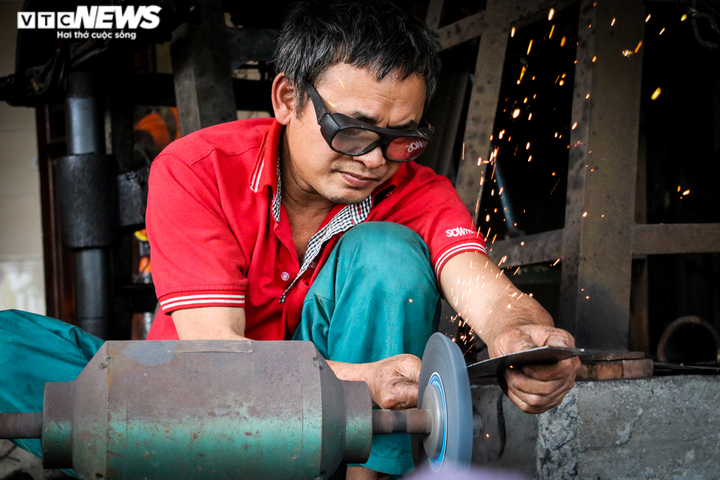 Ảnh: Giáp Tết, làng rèn Trung Lương ‘rực lửa’ xuyên đêm - 1