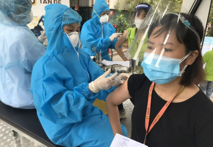 Sau tiêm mũi 3 vaccine COVID-19, bao lâu mới có kháng thể? - 1