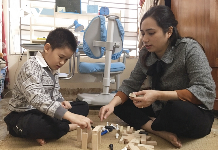 Giáo viên mầm non làm đủ việc kiếm sống, có người cay đắng bỏ nghề - 1